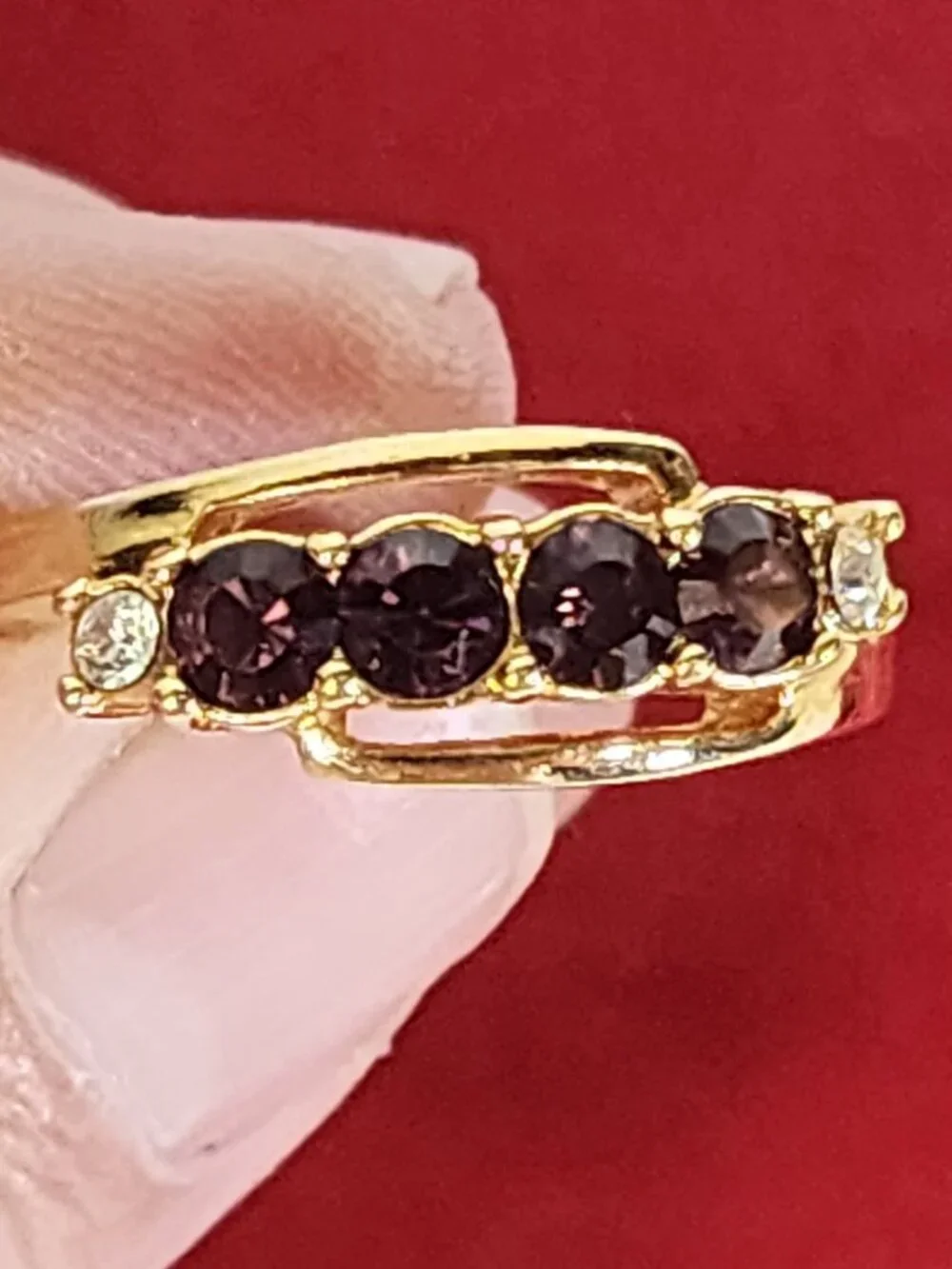 Avon Y2K Gold Tone Vintage Faux Purple Amethyst and Crystal Rhinestone Row Ring